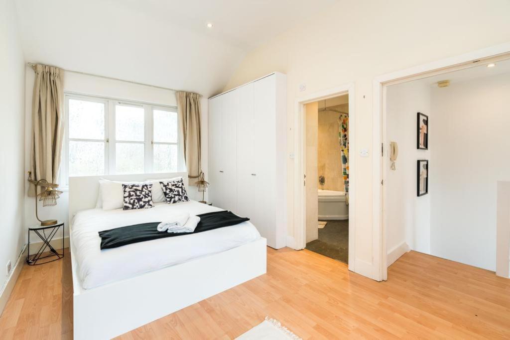 Goldhurst 3 Bedroom Flat Apartment